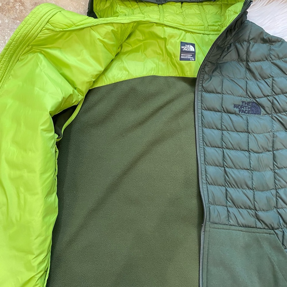The North Face Shell-Style Jacket. Large - image 5